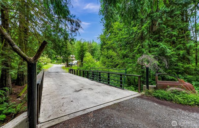 3378 Deer Trails Lane, Bow, WA 98232