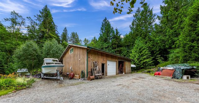 3378 Deer Trails Lane, Bow, WA 98232