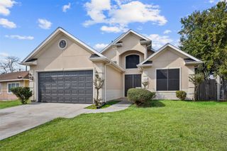 2305 Huntington Drive, Pasadena, TX 77506