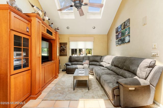 1 Cambridge Drive 1, Jackson, NJ 08527