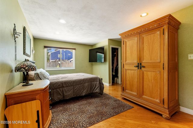 1 Cambridge Drive 1, Jackson, NJ 08527