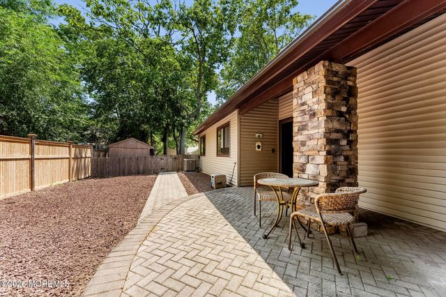 1 Cambridge Drive 1, Jackson, NJ 08527