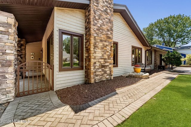 1 Cambridge Drive 1, Jackson, NJ 08527