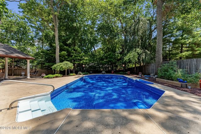 1 Cambridge Drive 1, Jackson, NJ 08527
