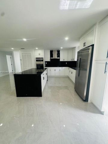 11870 SW 5th 1, Miami, FL 33184