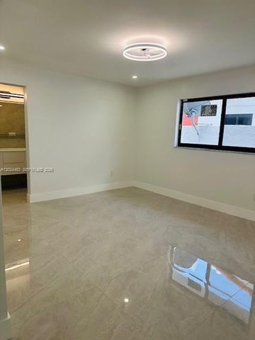 11870 SW 5th 1, Miami, FL 33184