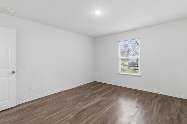 104 Holiday Drive, Gun Barrel City, TX 75156