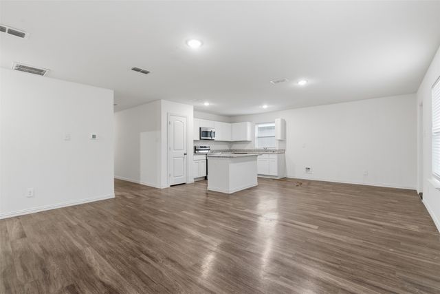 104 Holiday Drive, Gun Barrel City, TX 75156