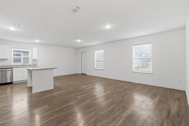 104 Holiday Drive, Gun Barrel City, TX 75156