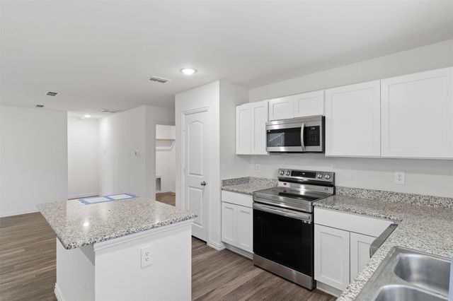 104 Holiday Drive, Gun Barrel City, TX 75156