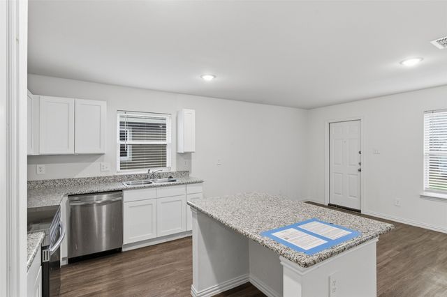 104 Holiday Drive, Gun Barrel City, TX 75156