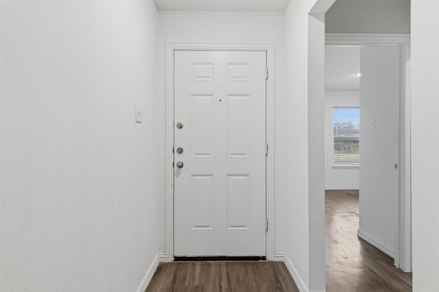 104 Holiday Drive, Gun Barrel City, TX 75156