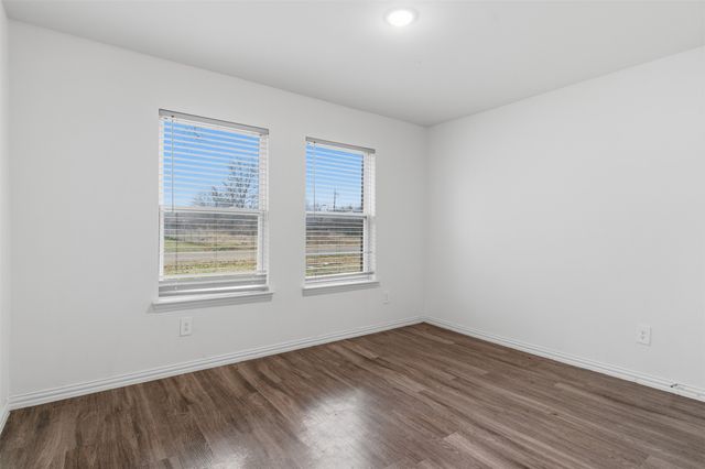 104 Holiday Drive, Gun Barrel City, TX 75156