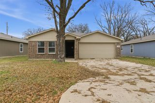 104 Holiday Drive, Gun Barrel City, TX 75156