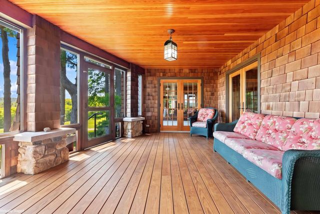16 Heritage Drive, Sunapee, NH 03782