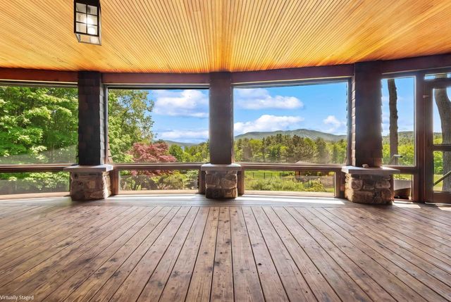 16 Heritage Drive, Sunapee, NH 03782