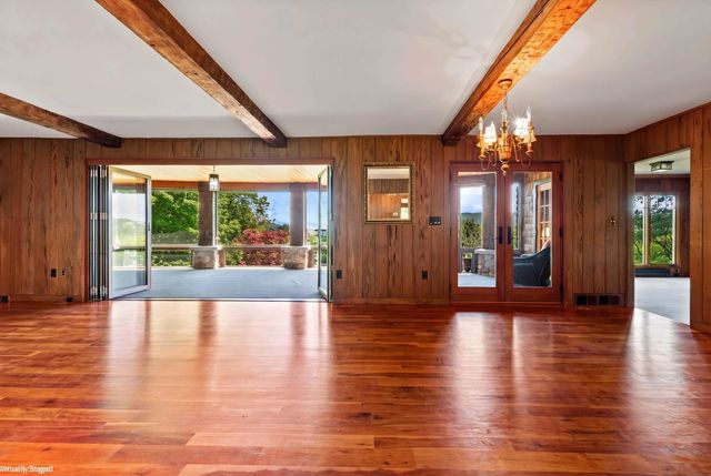 16 Heritage Drive, Sunapee, NH 03782