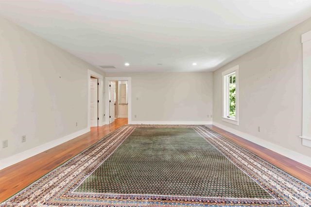 16 Heritage Drive, Sunapee, NH 03782