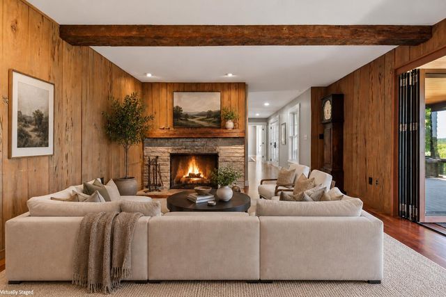 16 Heritage Drive, Sunapee, NH 03782