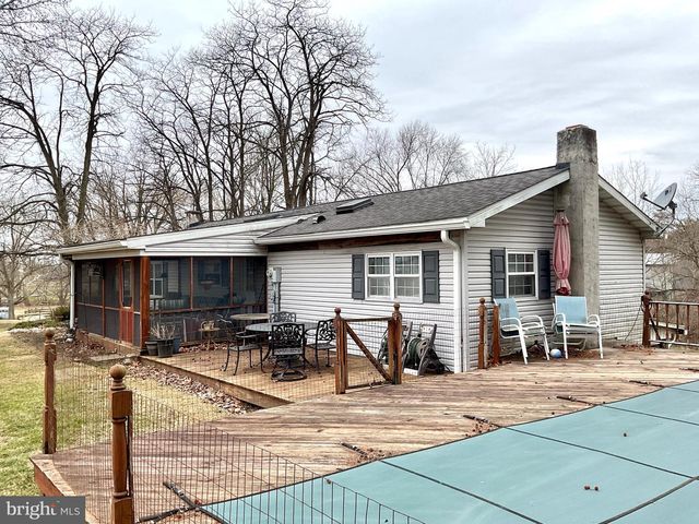 77 PARADISE LN, Ronks, PA 17572