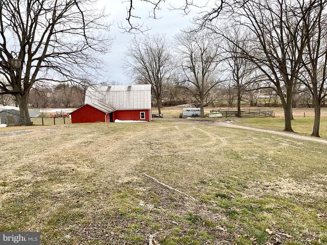 77 PARADISE LN, Ronks, PA 17572