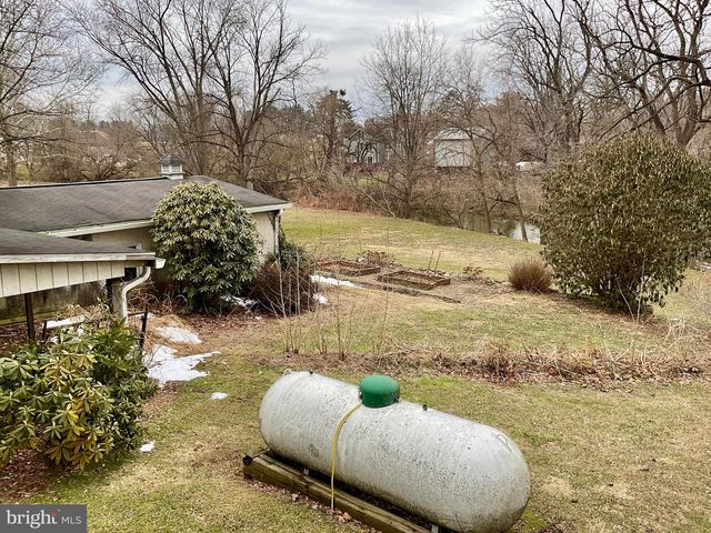 77 PARADISE LN, Ronks, PA 17572