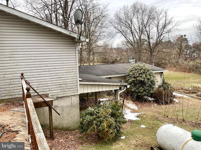 77 PARADISE LN, Ronks, PA 17572