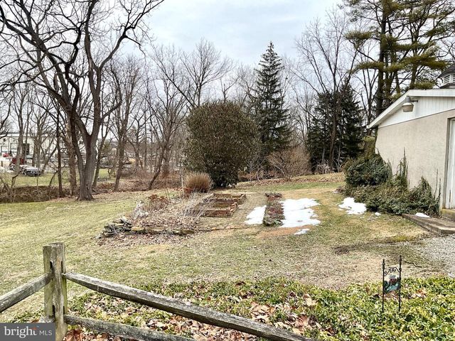 77 PARADISE LN, Ronks, PA 17572