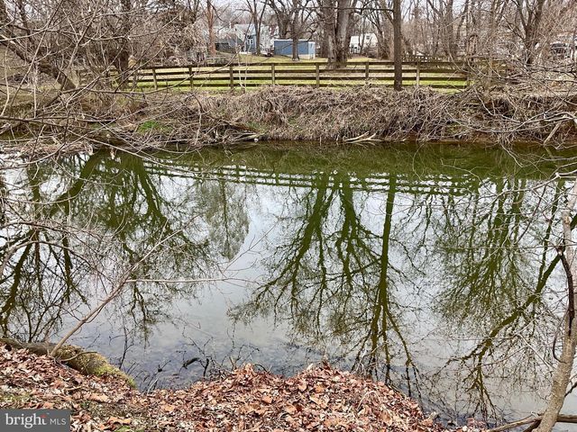 77 PARADISE LN, Ronks, PA 17572