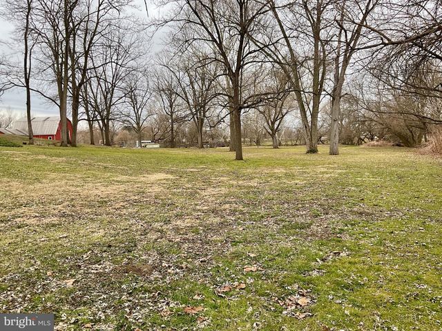 77 PARADISE LN, Ronks, PA 17572