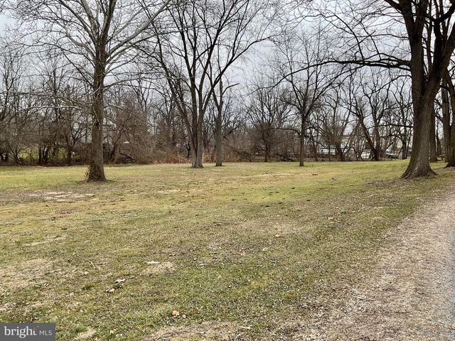 77 PARADISE LN, Ronks, PA 17572