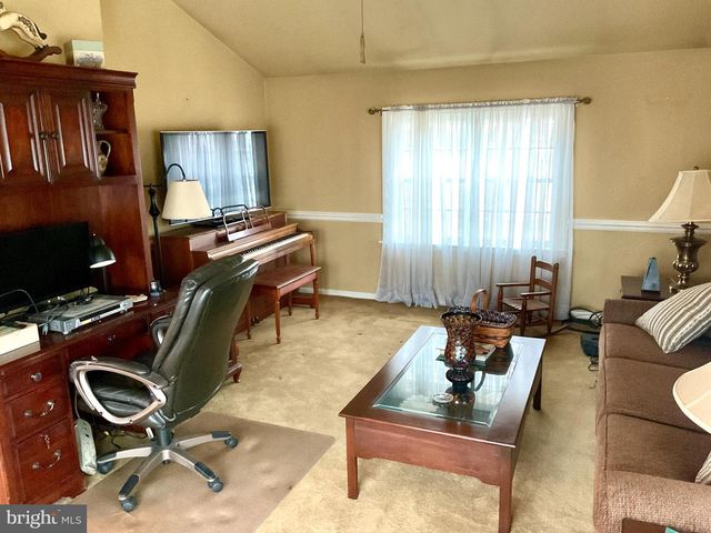 77 PARADISE LN, Ronks, PA 17572