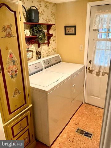 77 PARADISE LN, Ronks, PA 17572