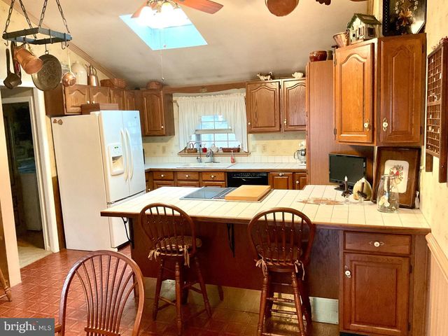 77 PARADISE LN, Ronks, PA 17572