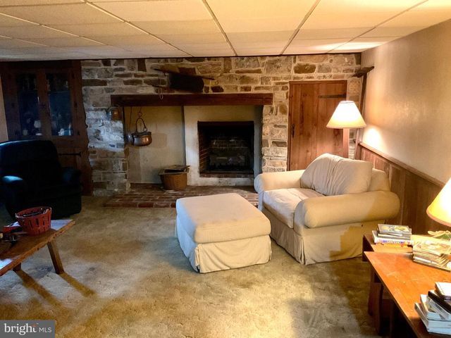 77 PARADISE LN, Ronks, PA 17572