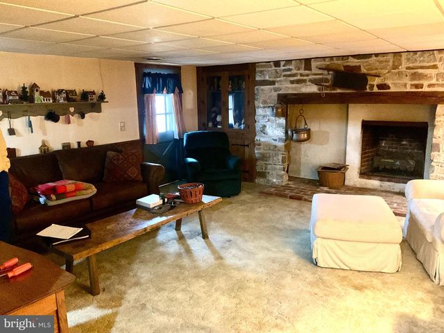 77 PARADISE LN, Ronks, PA 17572