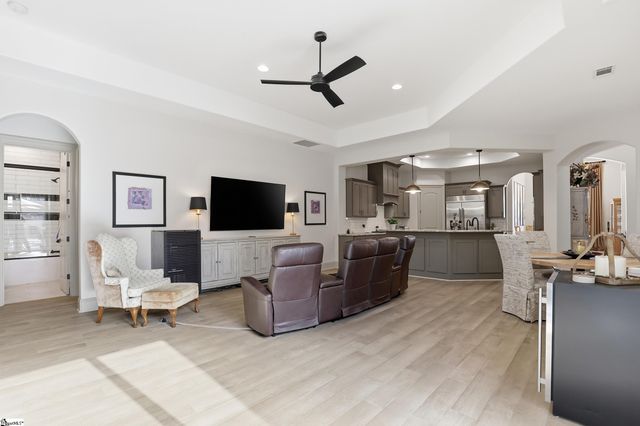 909 Pelham Road, Greenville, SC 29615