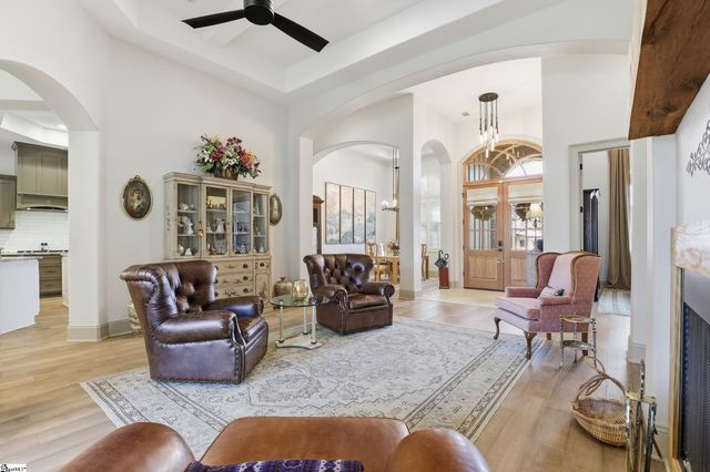 909 Pelham Road, Greenville, SC 29615