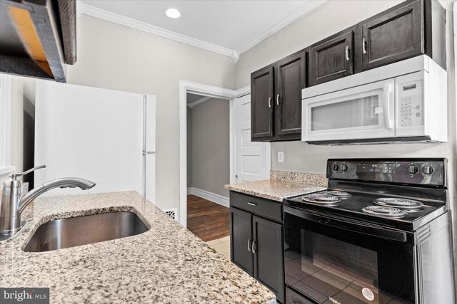 2163 LOGAN ST, Harrisburg, PA 17110