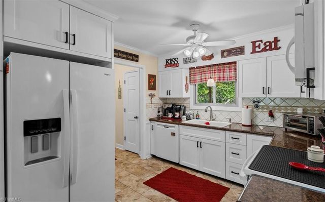 4662 Pineview Drive, Trinity, NC 27370