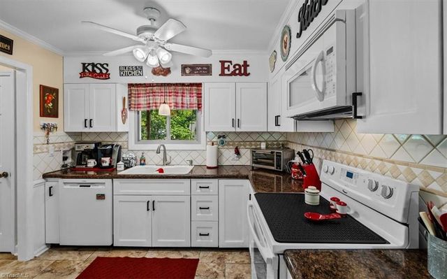 4662 Pineview Drive, Trinity, NC 27370