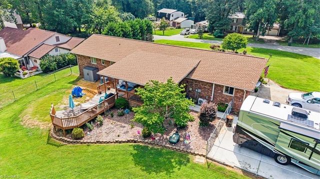 4662 Pineview Drive, Trinity, NC 27370