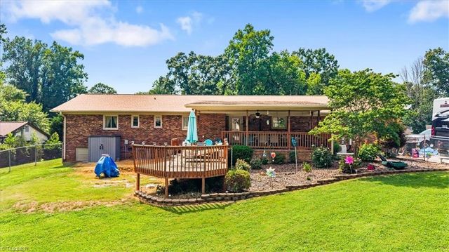 4662 Pineview Drive, Trinity, NC 27370