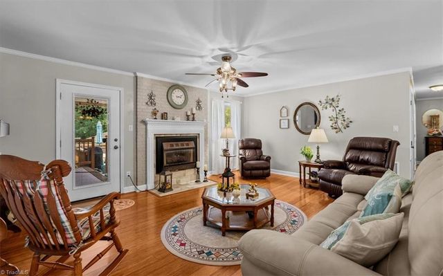 4662 Pineview Drive, Trinity, NC 27370