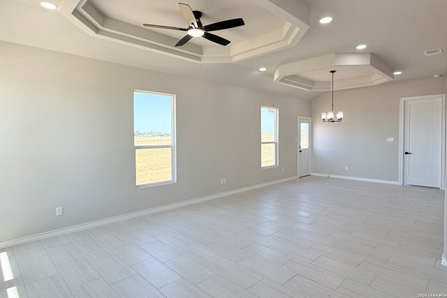 124 CAMINO VERDE CT, La Vernia, TX 78121