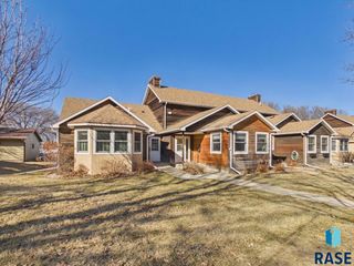 2425 S Center Ave Avenue, Sioux Falls, SD 57105