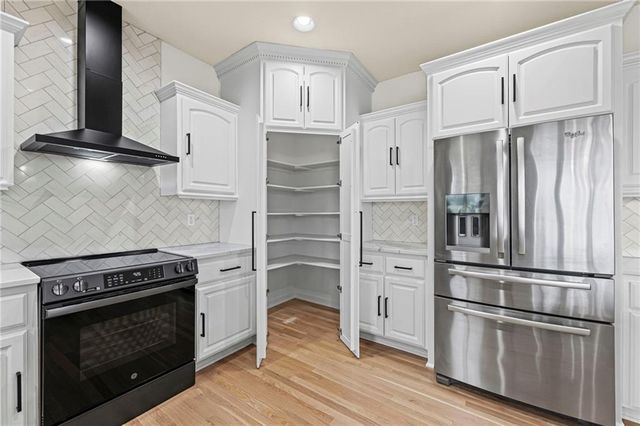 25380 W 149th Court, Olathe, KS 66061
