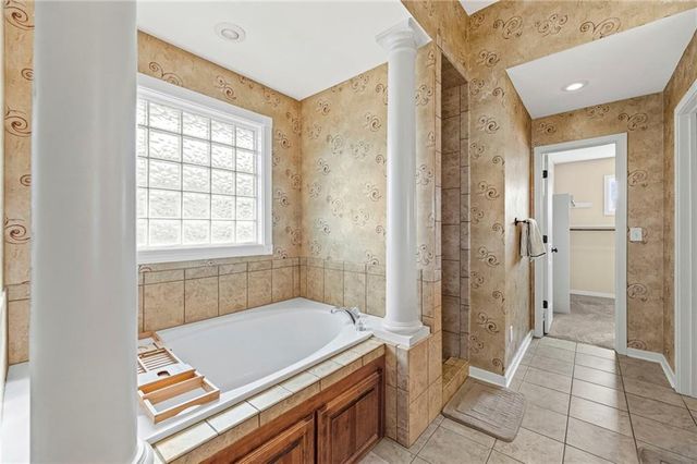 25380 W 149th Court, Olathe, KS 66061