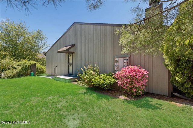 107 Bowne Court 35, Matawan, NJ 07747
