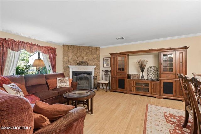 107 Bowne Court 35, Matawan, NJ 07747